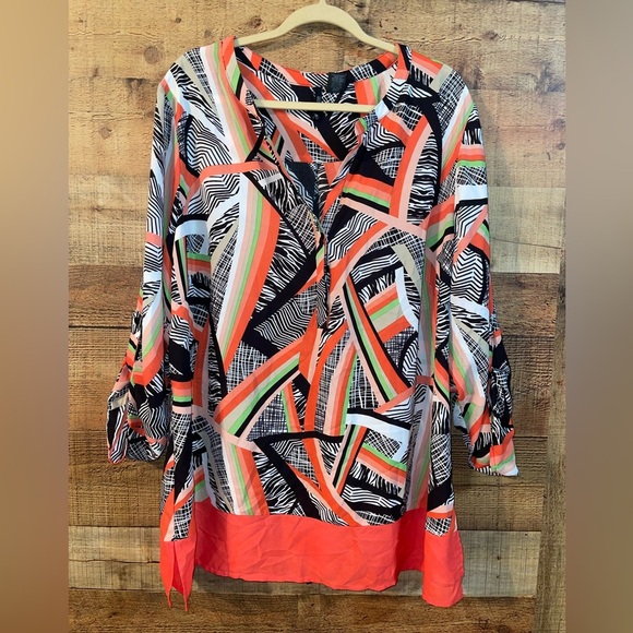 New Directions Tunic Top - Picture 1 of 3